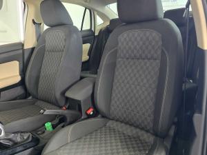 Volkswagen Polo sedan 1.6 Life auto - Image 14