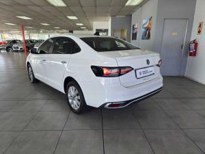 Volkswagen Polo sedan 1.6 Life auto - Image 4
