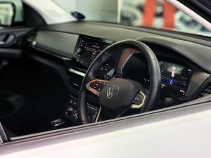 Volkswagen T-Cross 1.0TSI Life - Image 22