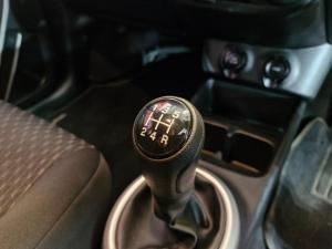 Toyota Vitz 1.0 XR manual - Image 10