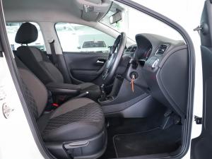 Volkswagen Polo Vivo hatch 1.6 Style - Image 11
