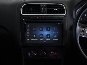 Volkswagen Polo Vivo hatch 1.6 Style - Image 17