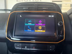 Renault Kwid 1.0 10 Anniversary Edition auto - Image 22