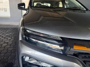 Renault Kwid 1.0 10 Anniversary Edition auto - Image 5