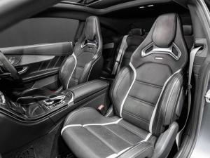 Mercedes-Benz C-Class C63 S coupe - Image 11