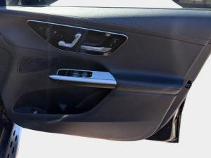 Mercedes-Benz GLC GLC300d 4Matic Avantgarde - Image 17