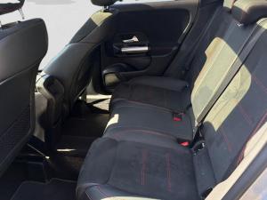 Mercedes-Benz GLA GLA200d Progressive - Image 15