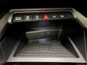 Audi S3 Sportback quattro - Image 10