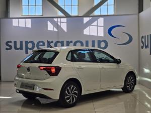 Volkswagen Polo hatch 1.0TSI Life auto - Image 6