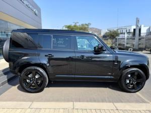 Land Rover Defender 110 D350 X-Dynamic HSE - Image 12