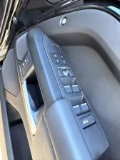 Land Rover Defender 110 D350 X-Dynamic HSE - Image 15