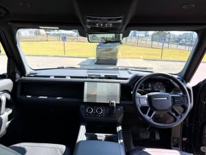 Land Rover Defender 110 D350 X-Dynamic HSE - Image 19