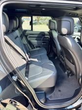 Land Rover Defender 110 D350 X-Dynamic HSE - Image 27