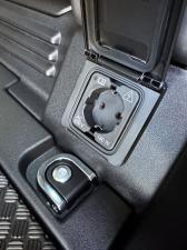 Land Rover Defender 110 D350 X-Dynamic HSE - Image 30
