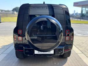 Land Rover Defender 110 D350 X-Dynamic HSE - Image 8