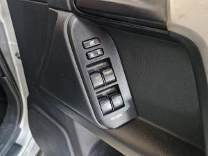 Toyota Land Cruiser Prado 3.0DT TX - Image 9