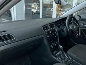 Volkswagen Golf 1.4TSI Comfortline - Image 11