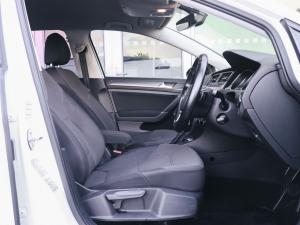 Volkswagen Golf 1.4TSI Comfortline - Image 18