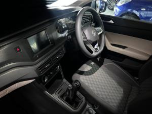Volkswagen Polo sedan 1.6 manual - Image 8
