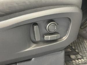 Land Rover Defender 110 D350 X-Dynamic HSE - Image 11