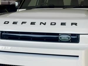 Land Rover Defender 110 D350 X-Dynamic HSE - Image 24