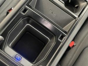 Land Rover Defender 110 D350 X-Dynamic HSE - Image 29