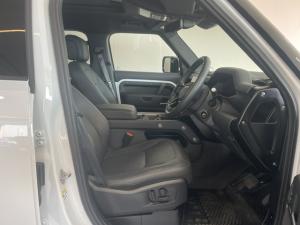 Land Rover Defender 110 D350 X-Dynamic HSE - Image 7