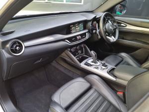 Alfa Romeo Stelvio 2.0T Veloce Q4 - Image 18