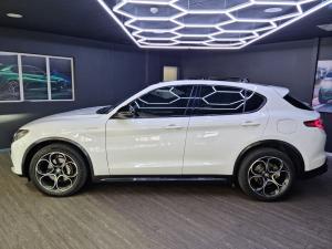 Alfa Romeo Stelvio 2.0T Veloce Q4 - Image 22