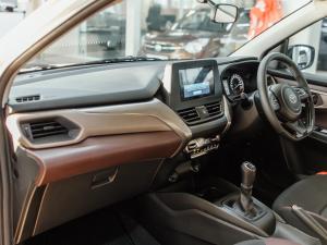 Toyota Starlet Cross 1.5 XS manual - Image 7