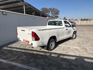 Toyota Hilux 2.4GD single cab S (aircon) - Image 2