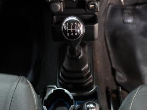 Suzuki Jimny 1.5 GLX AllGrip 3-door manual - Image 13