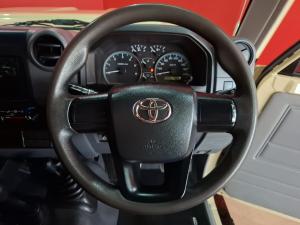 Toyota Land Cruiser 79 4.2D single cab - Image 8