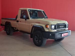 Toyota Land Cruiser 79 4.2D single cab - Image 1