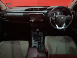 Toyota Hilux 2.4GD-6 double cab Raider manual - Image 6