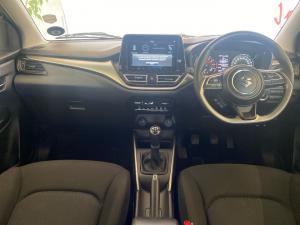 Suzuki Baleno 1.5 GLX manual - Image 6