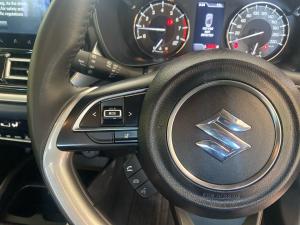 Suzuki Baleno 1.5 GLX manual - Image 9
