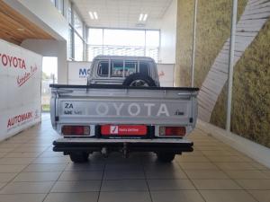 Toyota Land Cruiser 79 4.5D-4D LX V8 single cab - Image 5