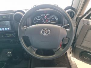 Toyota Land Cruiser 79 4.5D-4D LX V8 single cab - Image 8