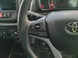 Toyota Vitz 1.0 XR manual - Image 9