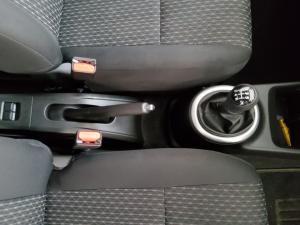 Toyota Vitz 1.0 XR manual - Image 12