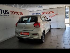 Toyota Vitz 1.0 XR manual - Image 2