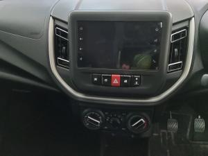 Toyota Vitz 1.0 XR manual - Image 13