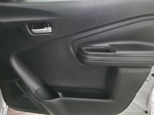 Toyota Vitz 1.0 XR manual - Image 21