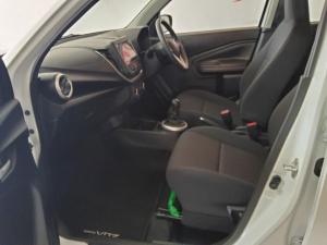 Toyota Vitz 1.0 XR manual - Image 7