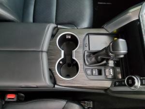 Toyota Land Cruiser 300 3.3D GR-Sport - Image 12