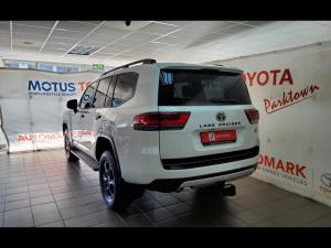 Toyota Land Cruiser 300 3.3D GR-Sport - Image 23