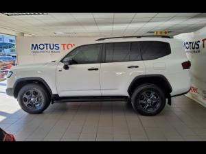 Toyota Land Cruiser 300 3.3D GR-Sport - Image 24