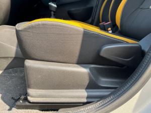 Renault Kwid 1.0 Climber 5-Door - Image 19