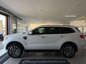 Ford Everest 2.0D BI-TURBO LTD 4X4 automatic - Image 4
